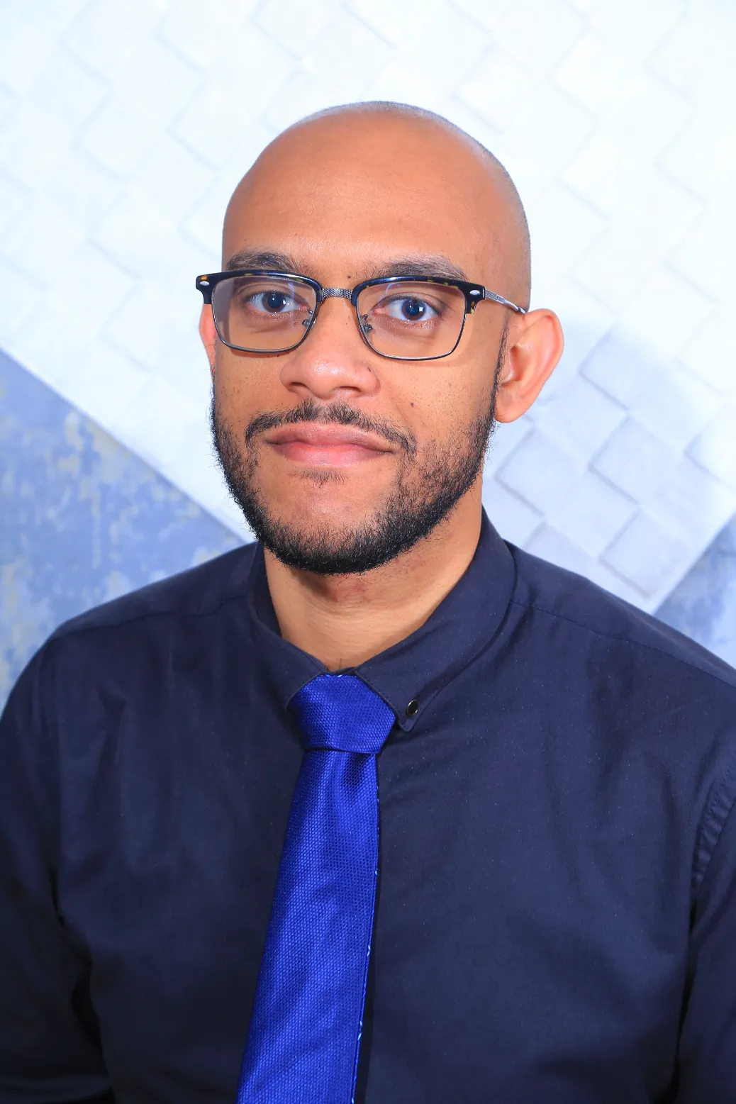 Dr. Nolawiheir